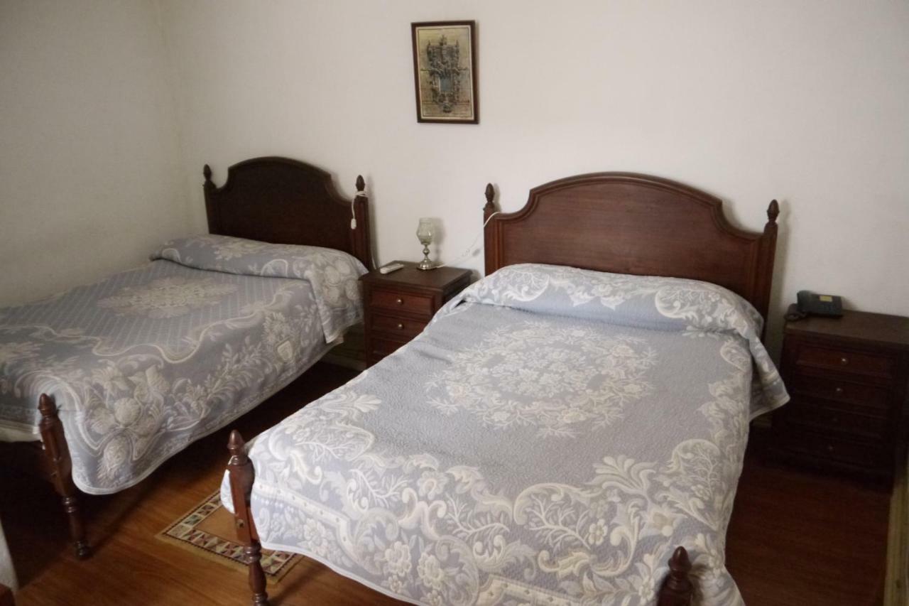 Hotel Residencial Luz à Tomar Chambre photo